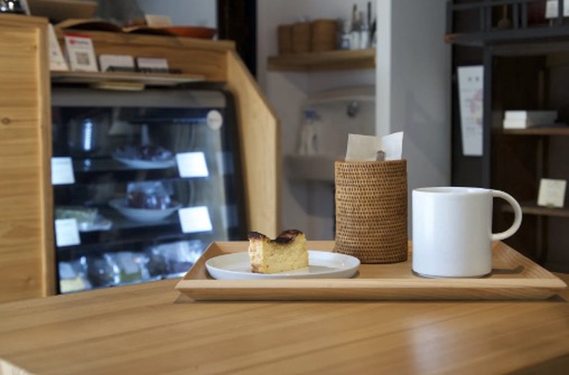 吉田たばこ店 + MAMEBACO COFFEE