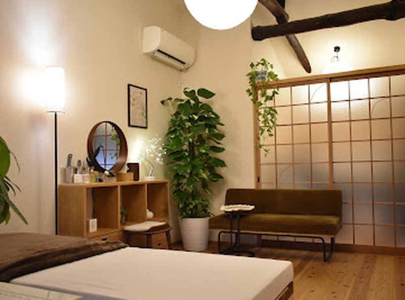 ヘッドスパ専門店 【えがおのまんま】京都伏見店 Chiropractic and Scalp massage spa